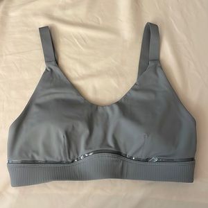 Lululemon gray sports bra